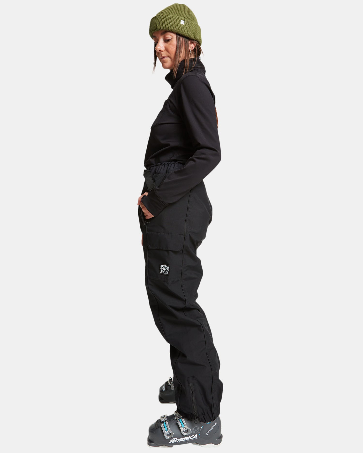 TRUE BLACK